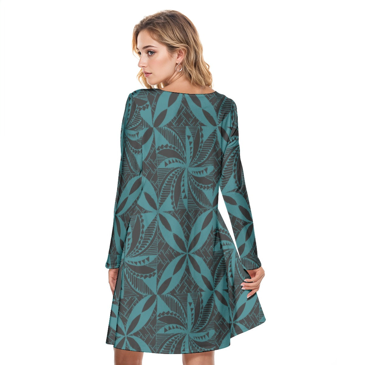Tapa Long Sleeve Midi Dress Blue
